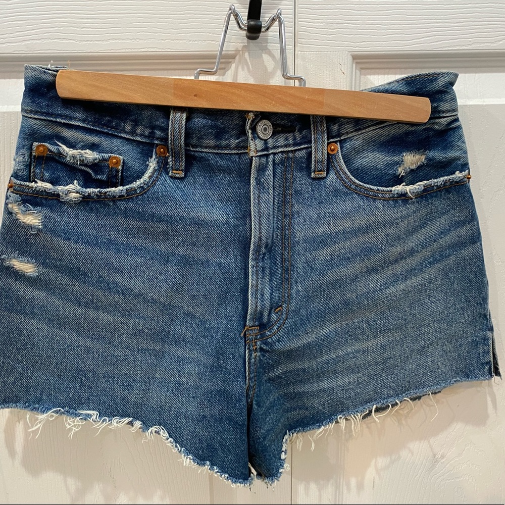 ABERCROMBIE & FITCH Annie High Rise Short